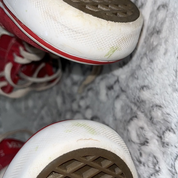 Red vans ** - Picture 7 of 8